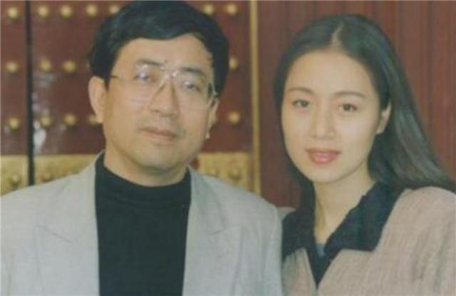 倪琳老公钱文忠(钱文忠,人称时尚先生,教授玩家,他为何对余秋雨,推崇