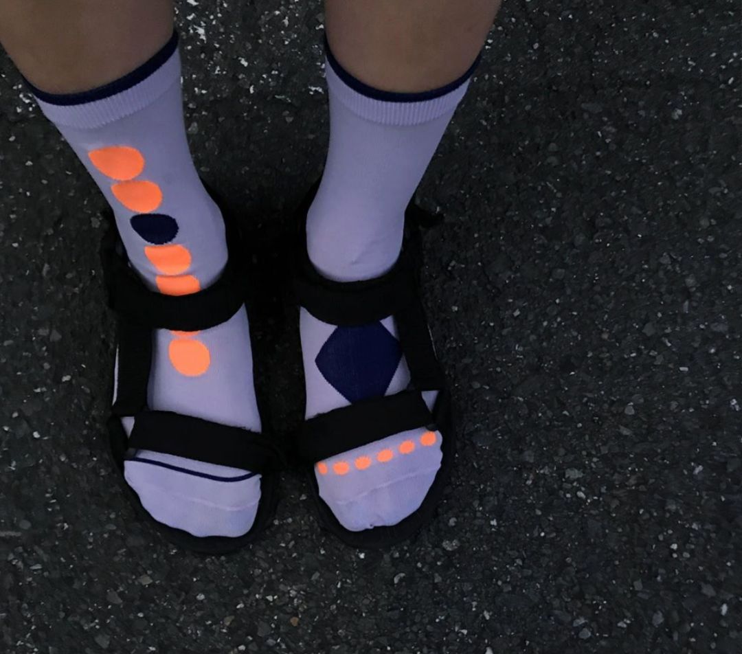 恋袜癖的故事寓意 _飞翔号