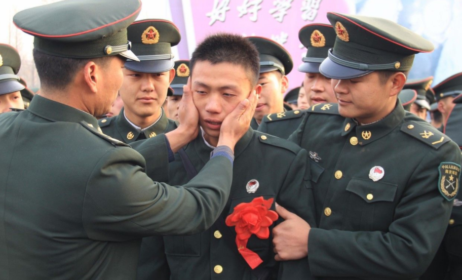 第二次征兵即将开始，大学生当兵好处更多，但要选对时机