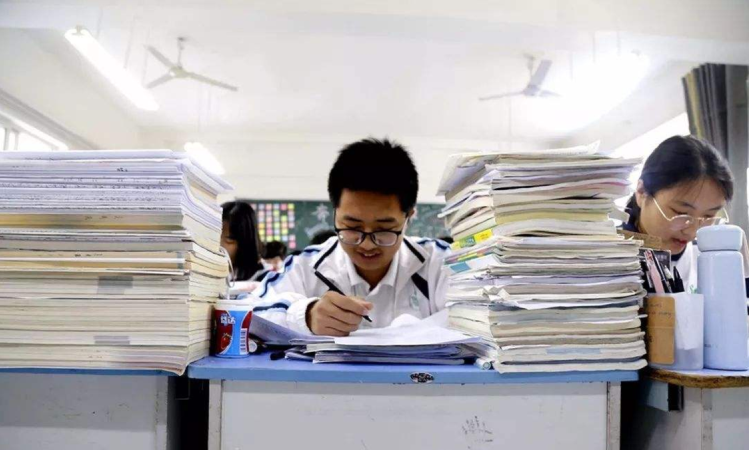 新高考模式选科成“难题”？物理含金量增加，化学位于弃选首位？