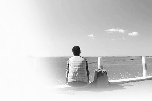 路太远,慢慢走——致在异乡漂泊打拼的朋友!