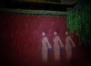 故宫闹鬼事件，早在260年前就已写在红楼梦上了？