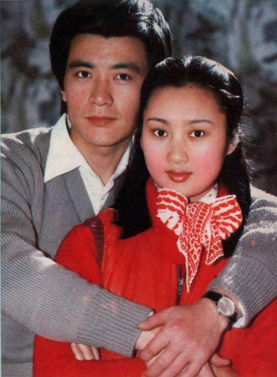 80年代最红小生周里京，妻子被杀害，一蹶不振，如今已找到幸福