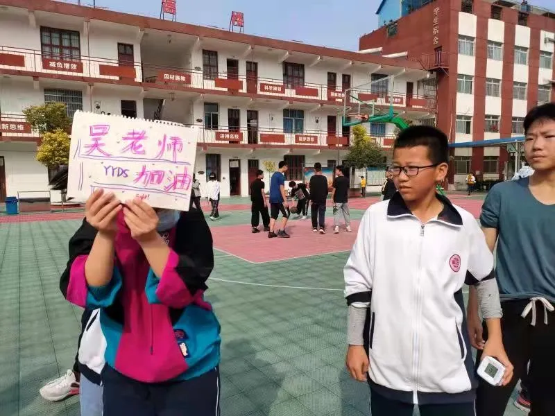 华一双师武汉小梅花学校 | 一根绳一股劲！这场拔河比赛燃爆全场