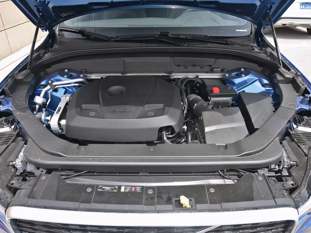 沃尔沃xc60 宝马x3（沃尔沃xc60新款30.40万）