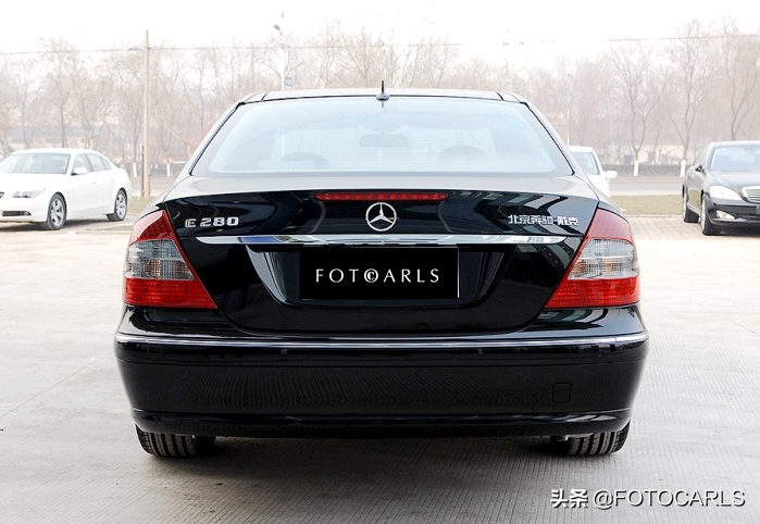 06款奔驰e级e280实拍,绝对最经典的一代e,当时售价61.8万