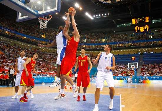 希腊小鲨鱼为什么不去nba(还记得06年的希腊小鲨鱼吗？没进NBA，却打爆了三大全明星内线)