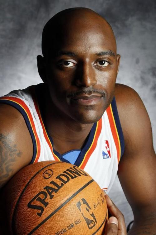 杰克斯·多米尼克·威尔金斯(英语:jacques dominique wilkins,1960年