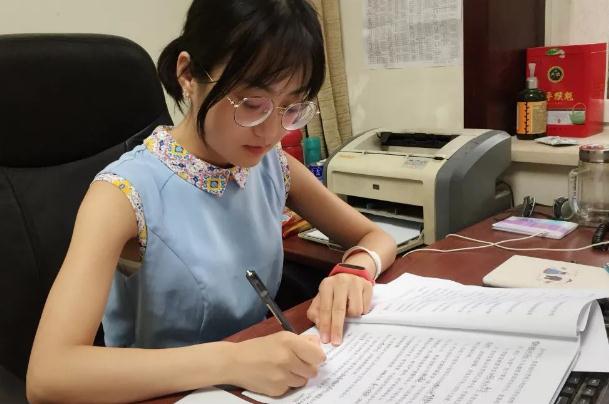 湖南高校再现学霸寝室，四位小姐姐“神仙颜值”，集体保研名校