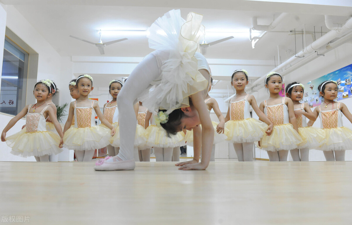 小孩学哪些可以参加奥运会(儿童参加奥运会残忍？科学解释热门比赛项目孩子多大可以学习)