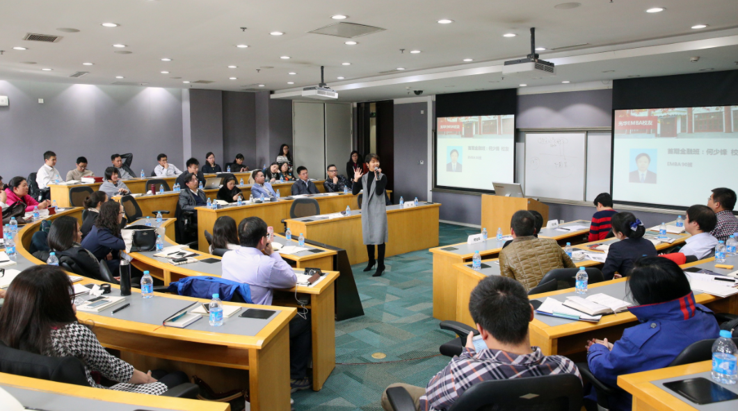 研究生昂贵学费单走红，没“矿”的学子默默走远，这是智商税吗？