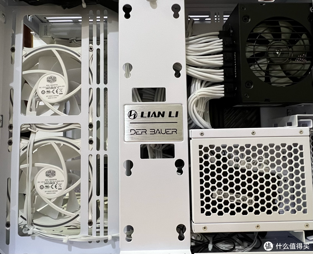 锐龙5800x+华硕b550m装机分享：光污染环境颜值爆表