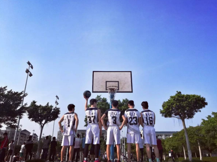 36所一流高校发布通知，将体育纳入高考范畴，不合格者不予录取