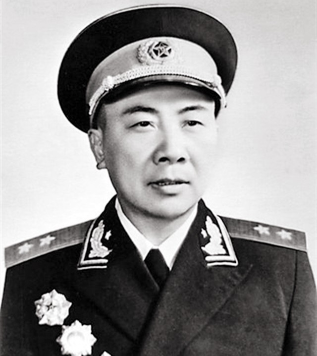 毛主席问王洪文和邓小平：我死后中国会是什么样子？二人如何回答