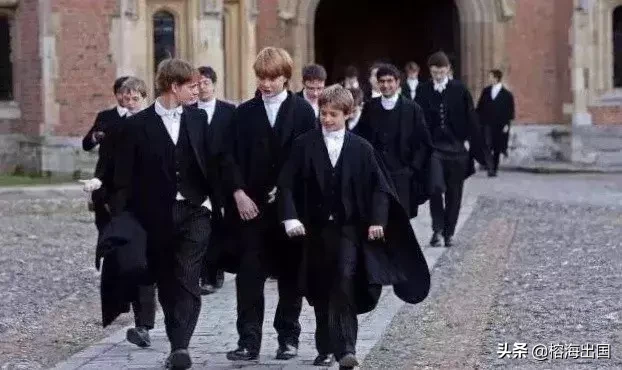 八一八上海小朋友的校服，哪所学校才是魔都颜值Top 1？