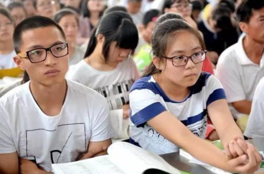 高考结束上不了本科不要紧，选择这4类专科院校，发展不比本科差