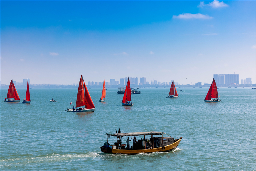 广西北海隐藏着一个仙境般的海湾，风景清幽，随手一拍都是明信片