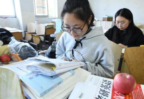 2022考研有“限制”，英语四级或成门槛，学生户籍所在地也有讲究