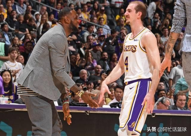 为什么nba能跑得快(年薪264万美元，为何是历史最佳？跑得快打得狠，他是湖人卡皇)