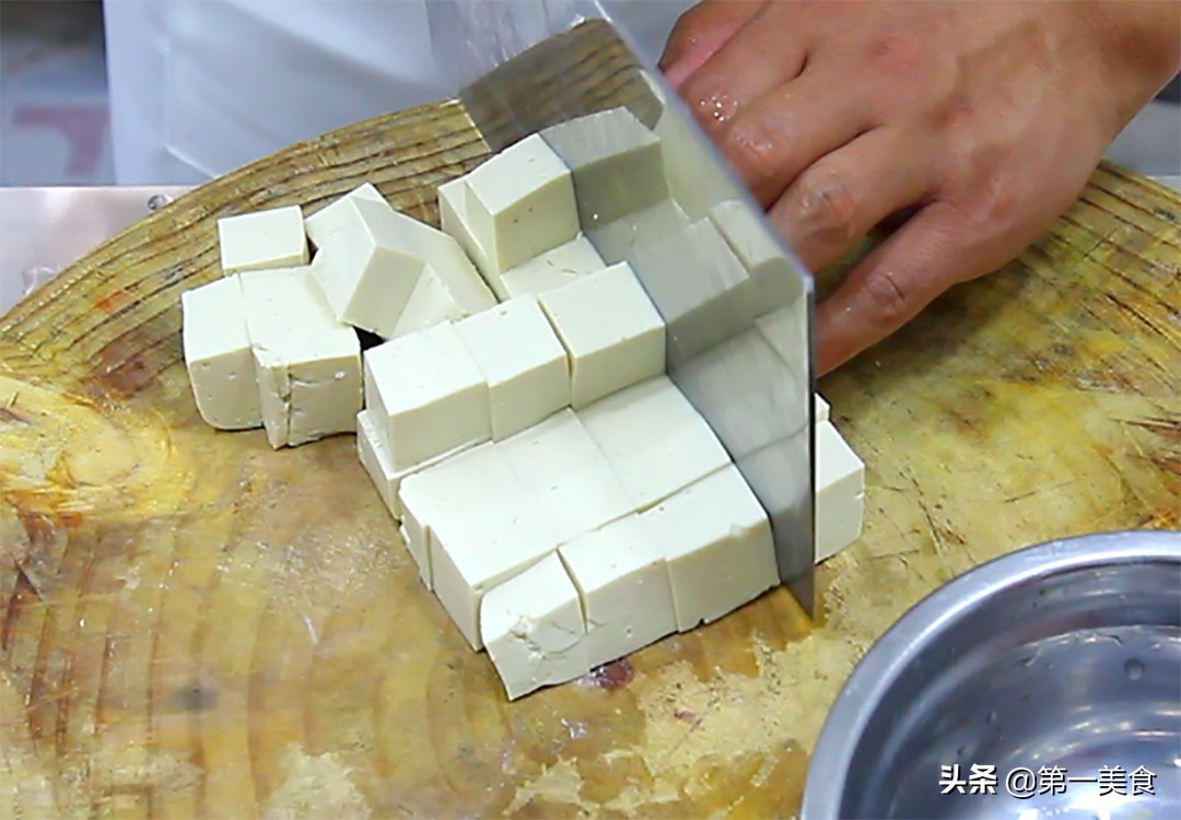 鸭血豆腐的家常做法（正宗鸭血烧豆腐教程分享）