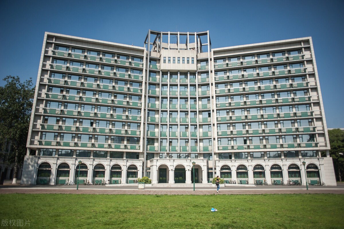 2022届艺考生想走捷径，报考中国人民大学文化分超过一本线？