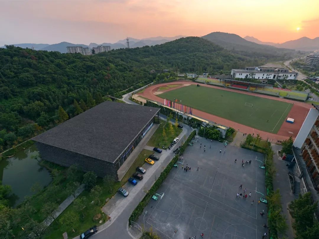 大学校园的一朵奇葩：中国美院象山校区，国内著名的网红校园