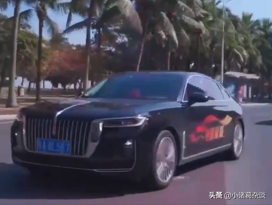 有排面！全红婵爸爸亲自接车，一个人的仪式，50万豪车送到家门口