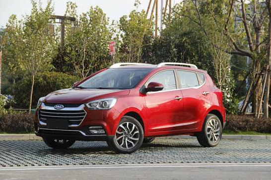 城市小精灵江淮瑞风s2,外观年轻内饰动感,cvt版性价比很高