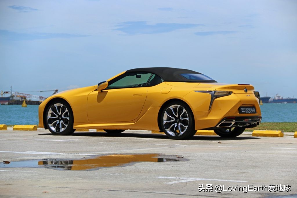 2021款雷克萨斯LC双门敞篷跑车：后排等于不用坐