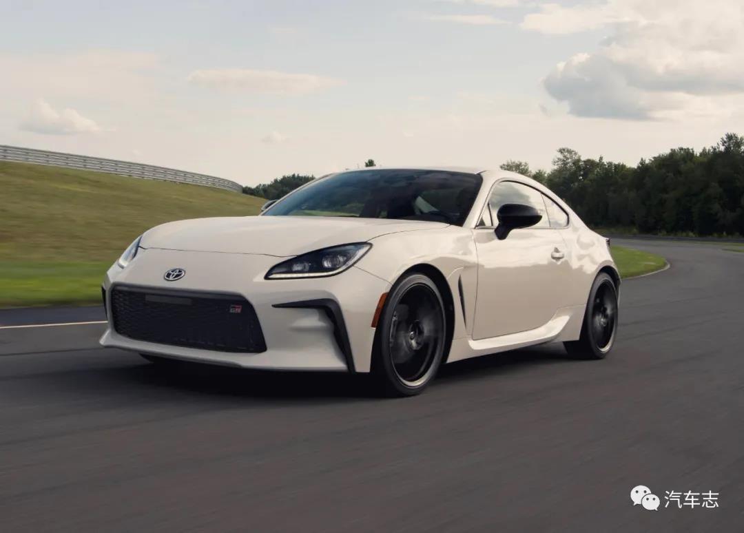官宣！丰田GR86引进中国，限量50台远山灰SUPRA今日发售