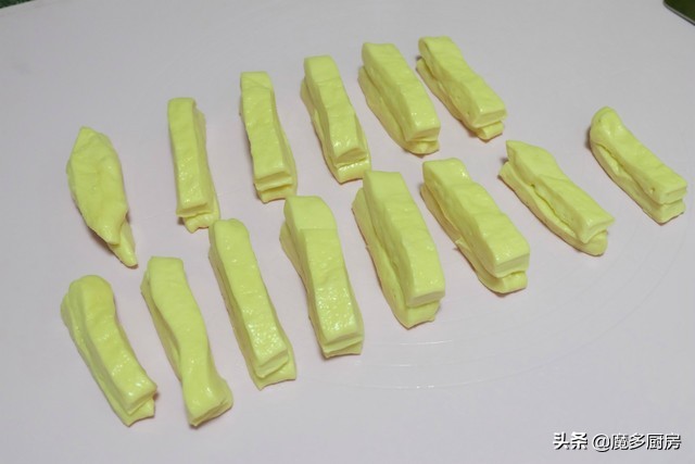 家庭自制油條的做法大全,家庭自制油條的做法大全視頻