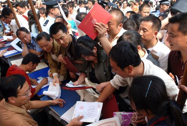 大学毕业后“档案”放在哪里？毕业生需引起注意，不然容易变黑户