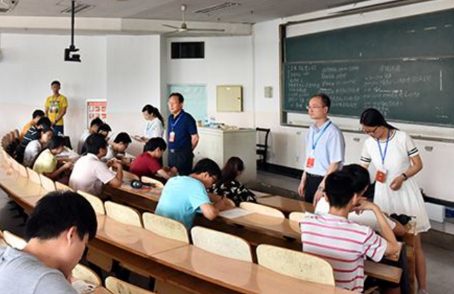 英语将不再列入高考科目？答案当然是想都别想，在学生意料之内