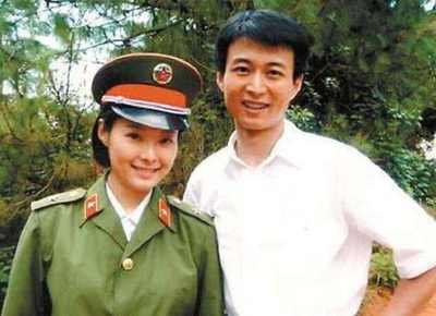 张扬的袁立：撕完李冰冰，又骂王中军，连张国立也不放过太疯狂