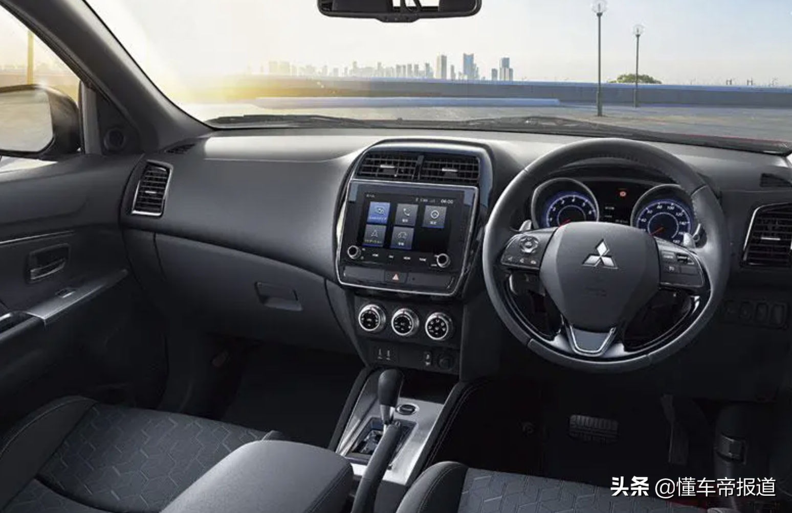 新车 | 三菱新款劲炫ASX发布，配置调整，约合人民币12.6万元起
