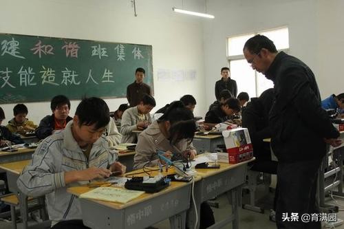 湖北孝感“独霸一方”的5所高中，包揽文理科状元，有你学校吗？