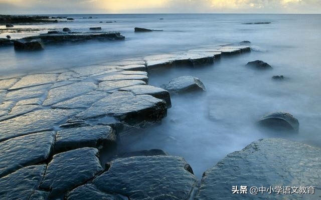 桃花源记解析及赏析(桃花源记带解释和译文)