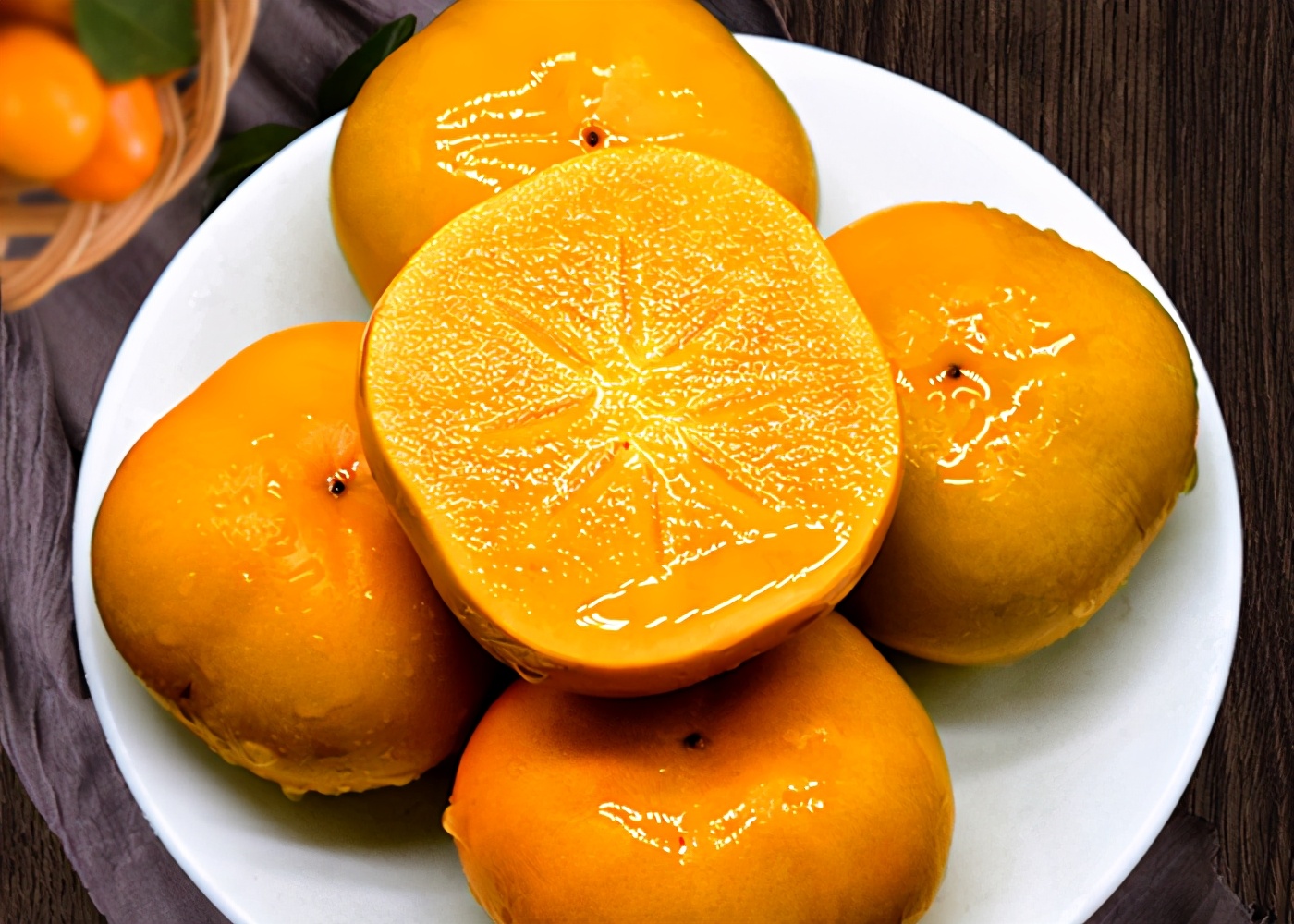 现在柿子正当季,教你2种方法自制"懒柿子",脆甜可口超好吃