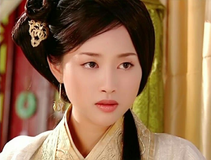 用现在的眼光看《大汉天子》,当年随便一个女配颜值都能吊打女主