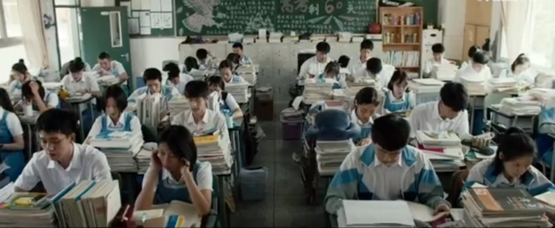 为高考而拼搏的不仅有考生，还有千万高三老师