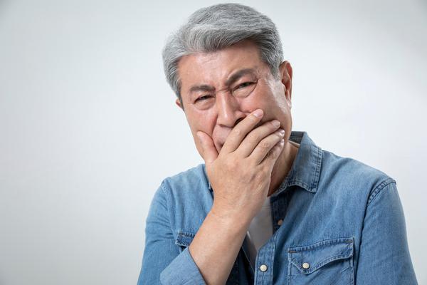咳出白痰或黄痰，有什么不同的原因？平时该如何缓解？