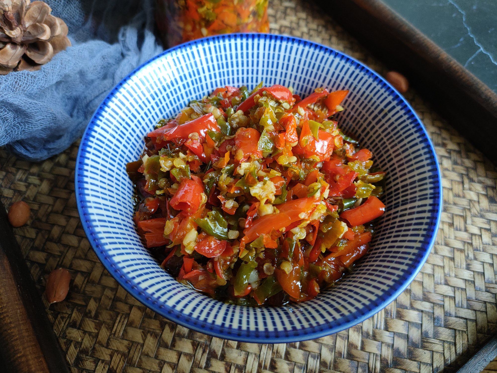 辣椒酱如何长期保存不变质？老厨师：做到3点，放一年都不坏