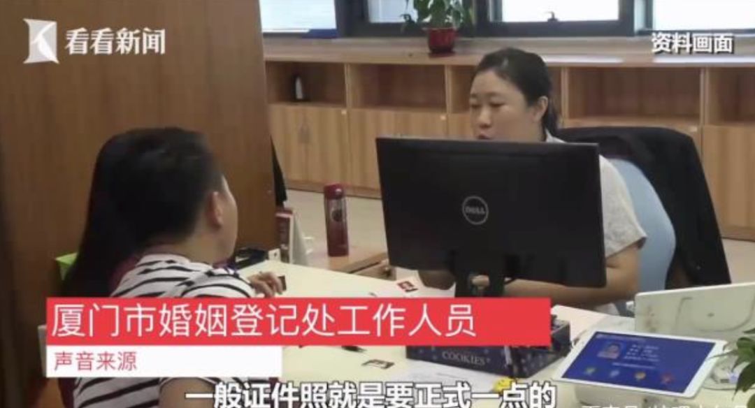 新人用汉服照登记结婚被拒，网友吵翻！当地民政局回应：不是汉服问题，是头发不行