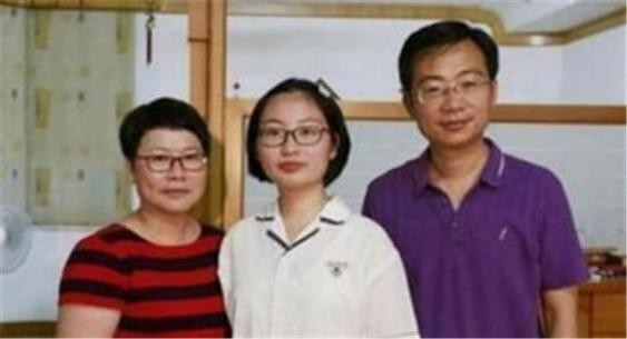 福建文科状元黄亦陈，高考687分，各种奖金超百万