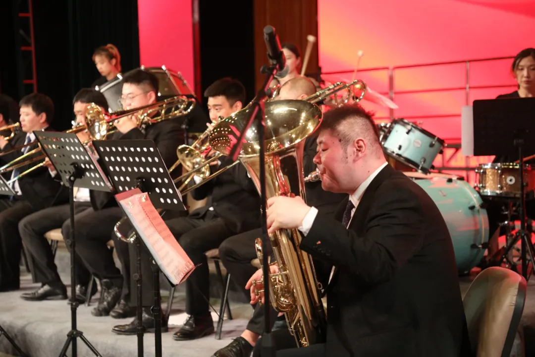 点燃爱国热情！成都文理学院用主题音乐党课，献礼建党100周年