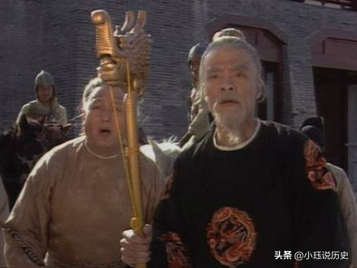 《长恨歌》用840字叙事，此诗四句足矣，千年来收获无数美誉