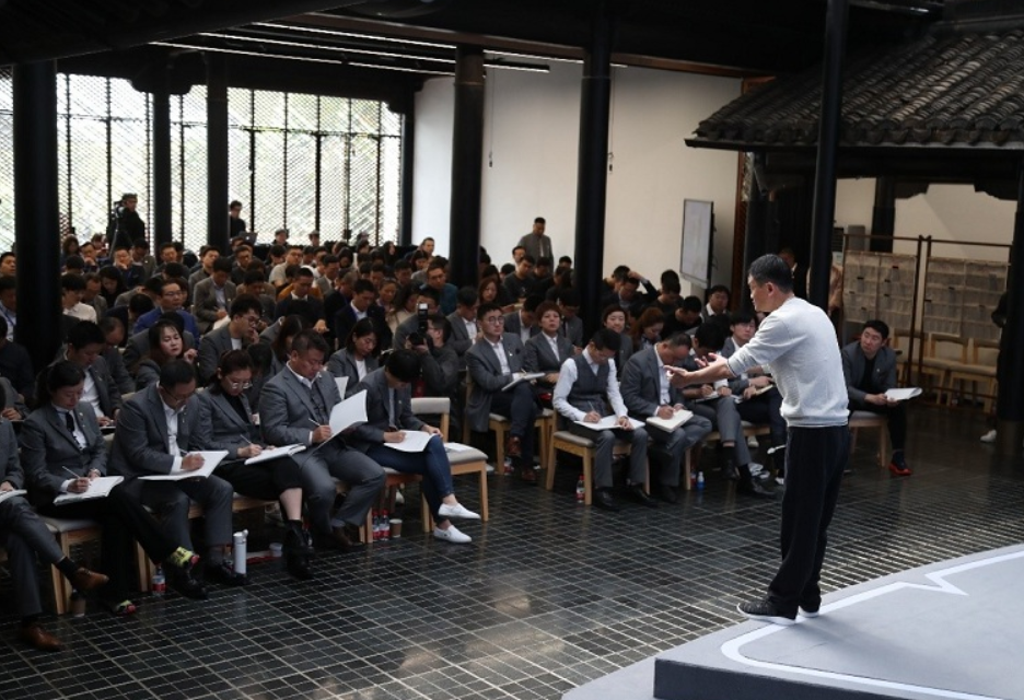 马云创办的大学，是为了赚钱？还是给创业者一个抱团扎堆的圈子？