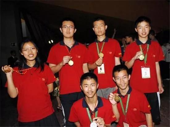 北大学神韦东奕：16岁获国际奥数金牌，后如何碾压清华和中科大？