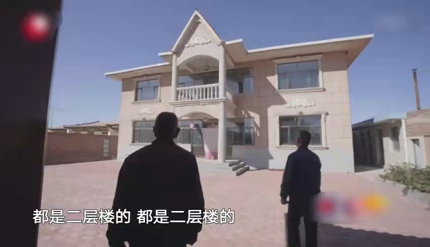 梦想改造家再曝争议！红砖房反碱有坍塌危险，楼顶开裂处处是问题