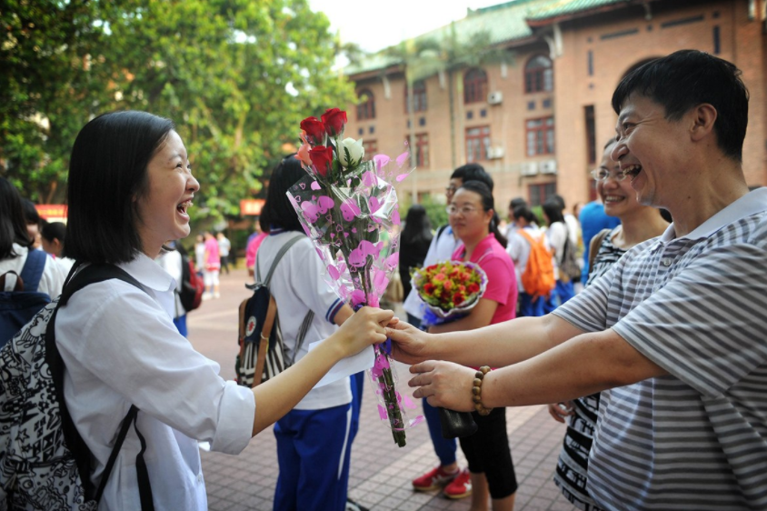 山西今年新增一所大学，由华为创立，计划一年培养10万软件人才
